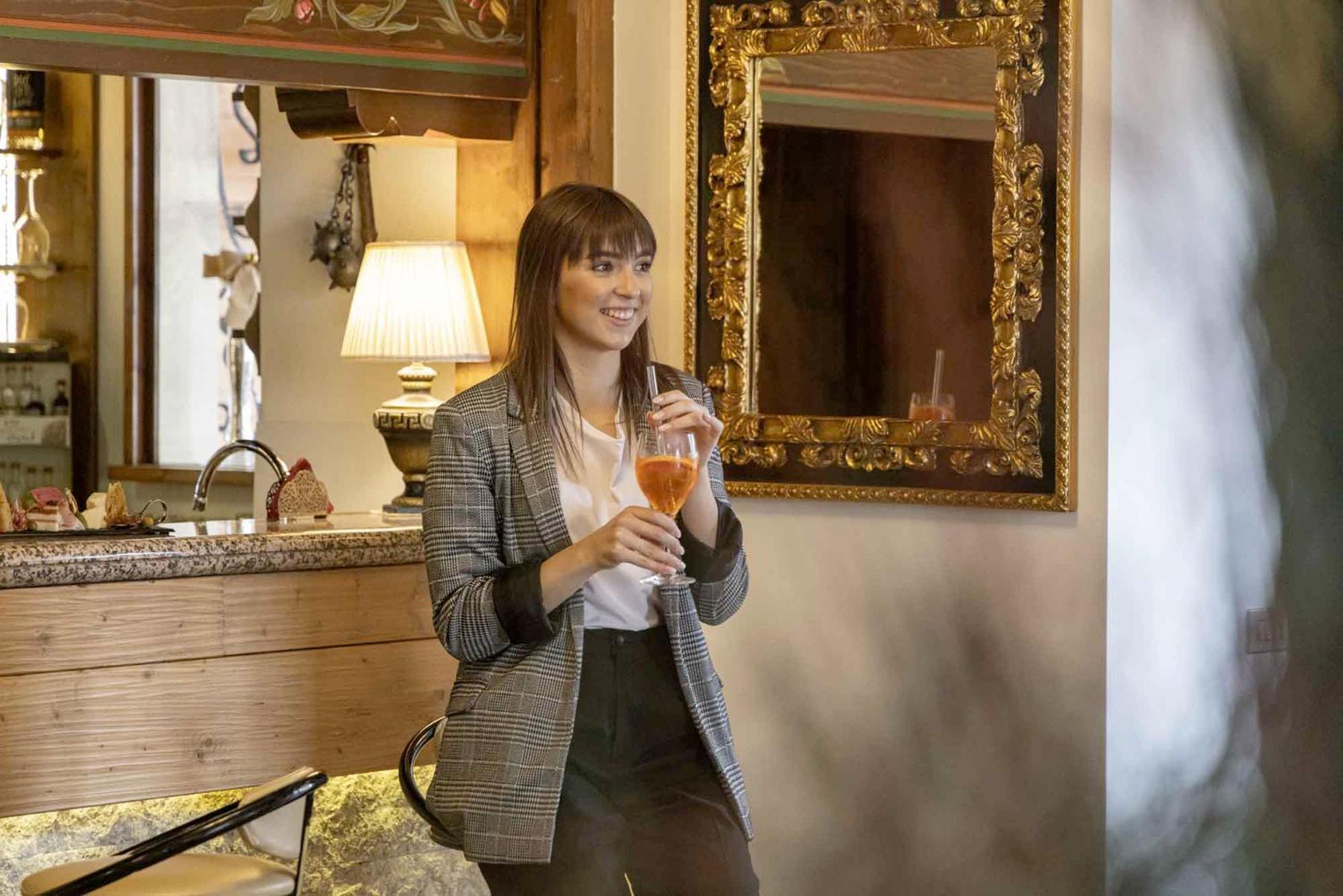 G. Hotel Des Alpes ซานมาร์ตีโนดีกัสตรอสซา ภายนอก รูปภาพ