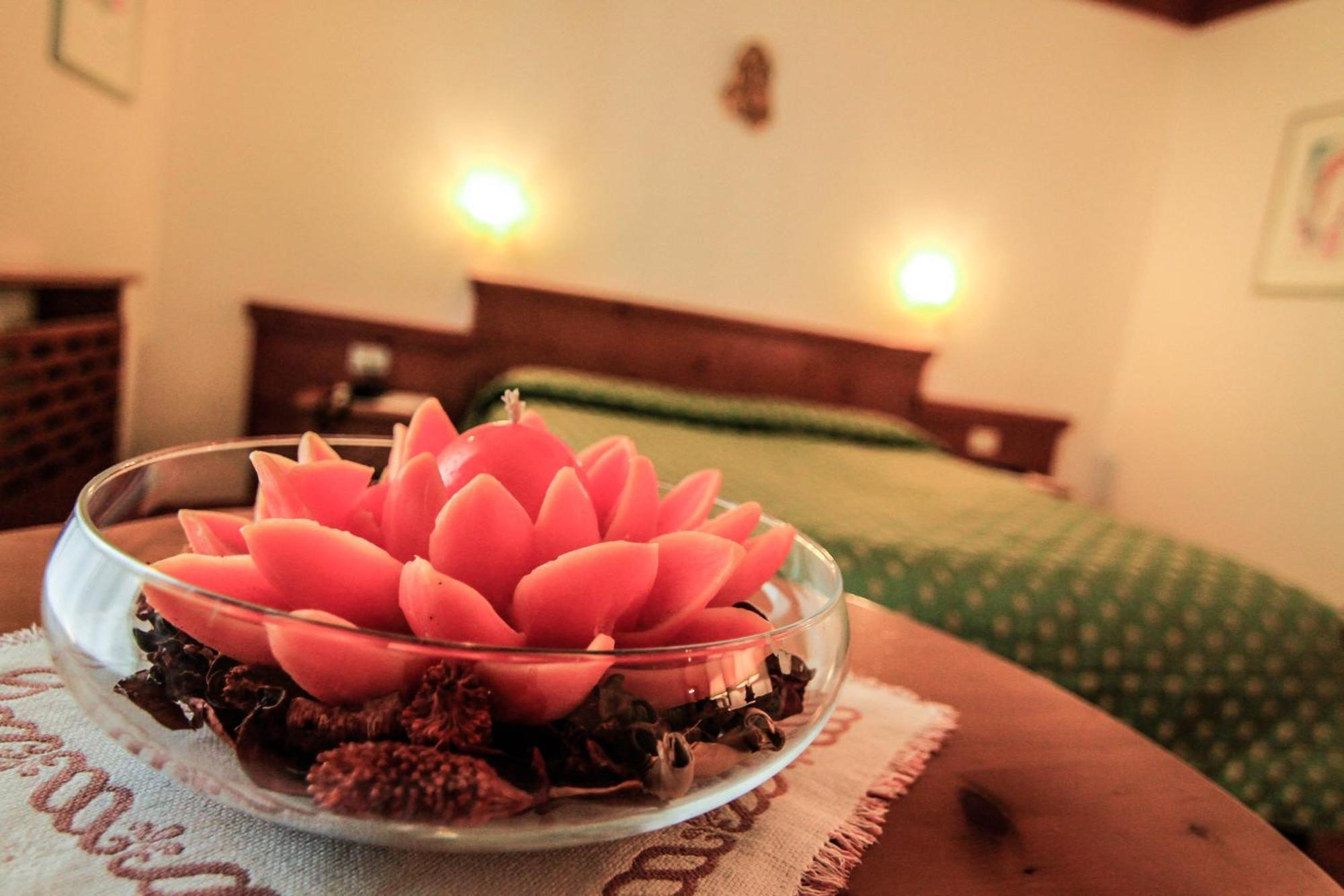 G. Hotel Des Alpes ซานมาร์ตีโนดีกัสตรอสซา ภายนอก รูปภาพ